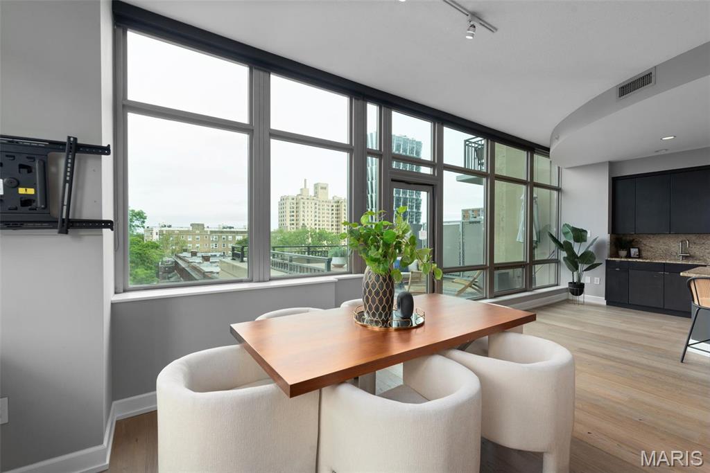 Park East Tower - Residential Lease