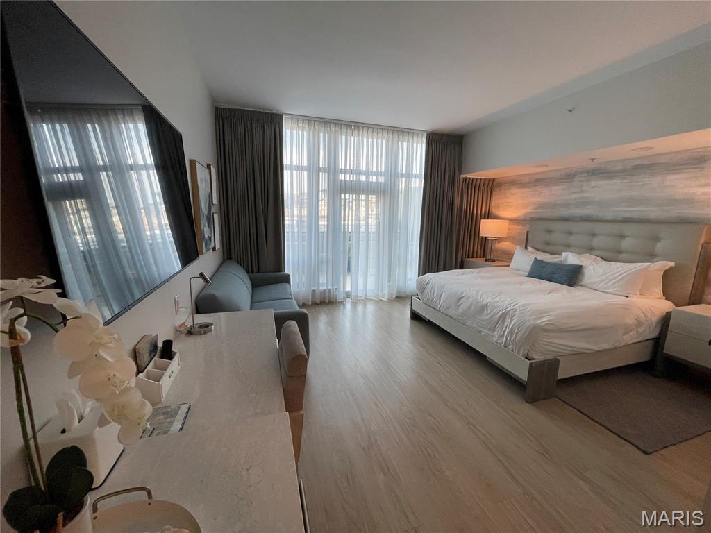 Park East Tower - Residential Lease