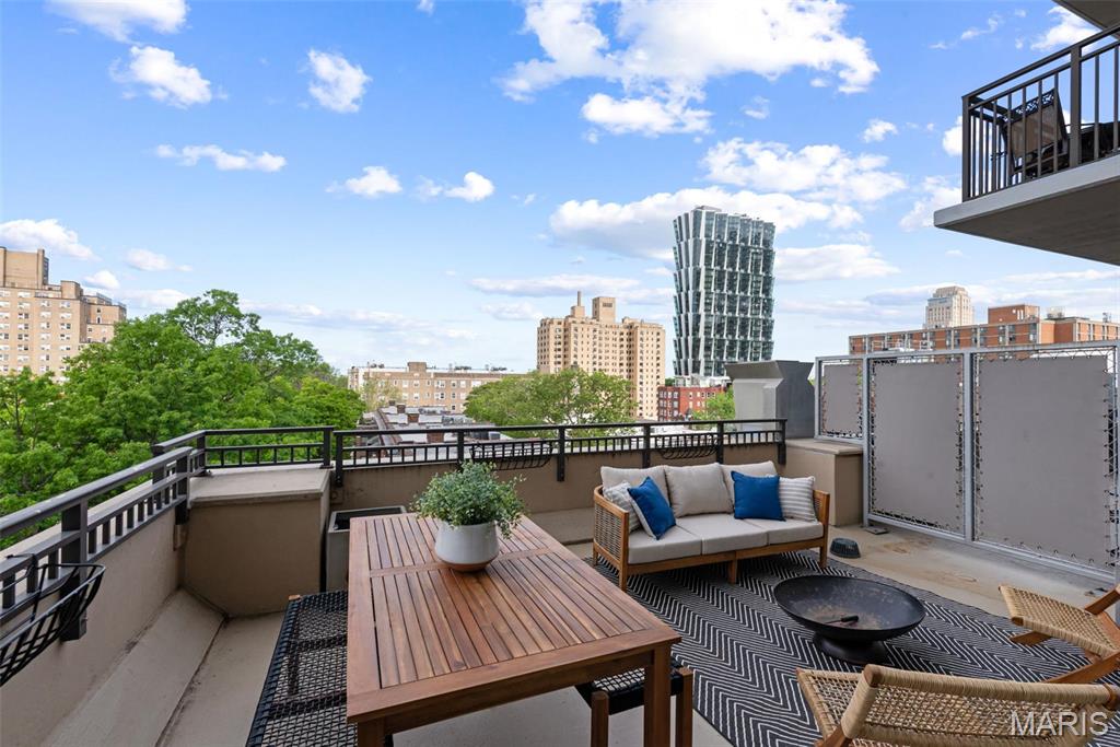 Park East Tower - Residential Lease