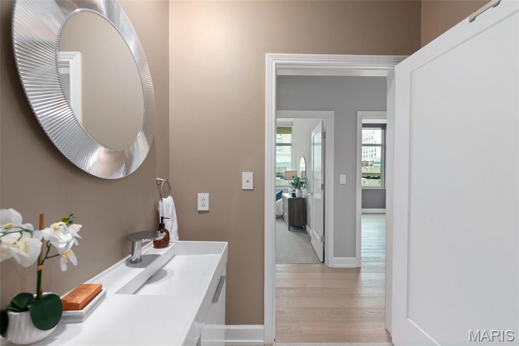 Park East Tower - Residential Lease