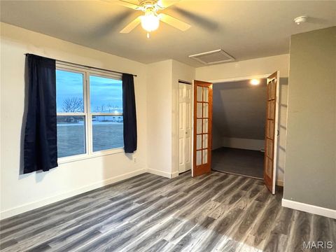 Tiny photo for 21505 Highway 61, Bowling Green, MO 63334 (MLS # 26001437)