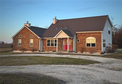 Tiny photo for 21505 Highway 61, Bowling Green, MO 63334 (MLS # 26001437)