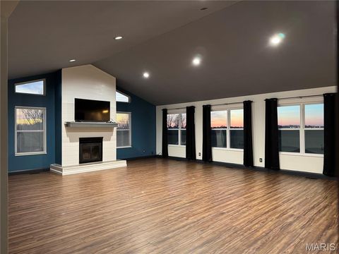 Tiny photo for 21505 Highway 61, Bowling Green, MO 63334 (MLS # 26001437)