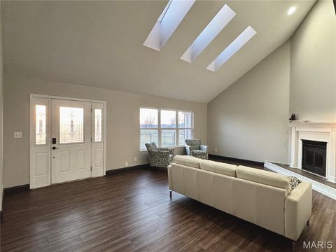 Tiny photo for 21505 Highway 61, Bowling Green, MO 63334 (MLS # 26001437)