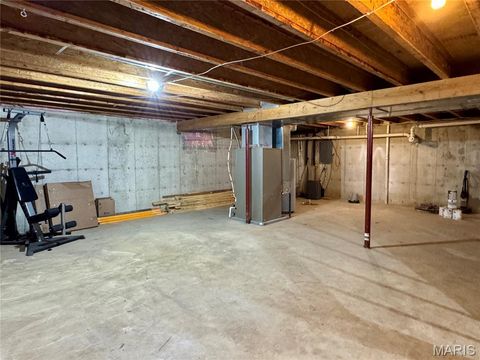 Tiny photo for 21505 Highway 61, Bowling Green, MO 63334 (MLS # 26001437)