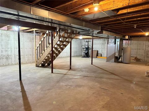 Tiny photo for 21505 Highway 61, Bowling Green, MO 63334 (MLS # 26001437)