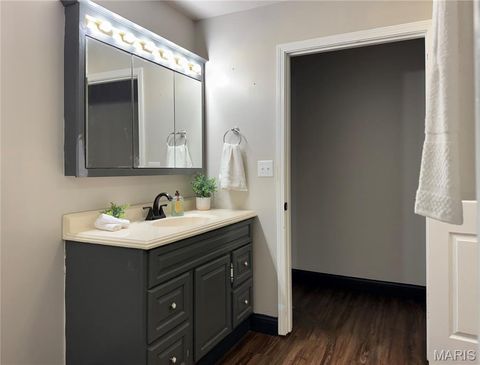 Tiny photo for 21505 Highway 61, Bowling Green, MO 63334 (MLS # 26001437)