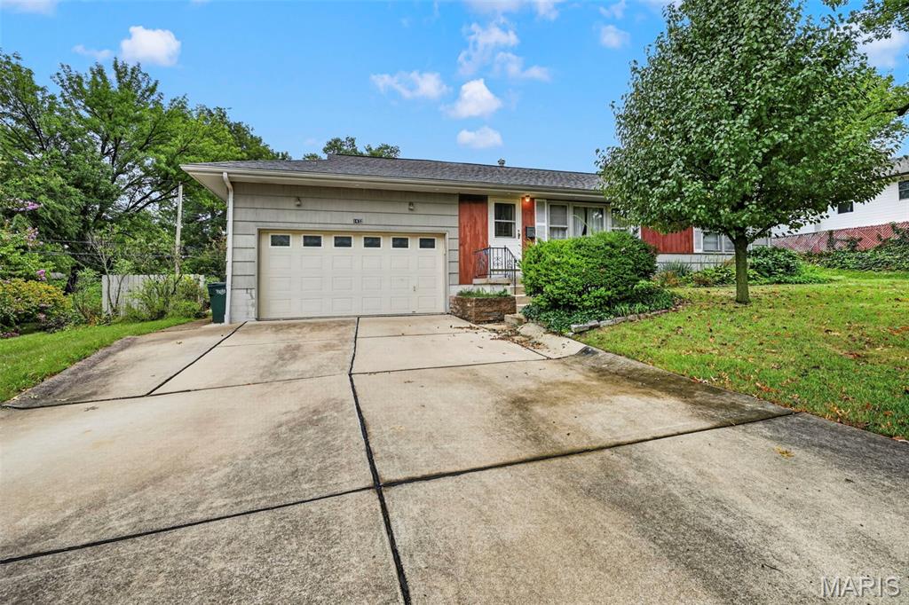 1472 Grant Road