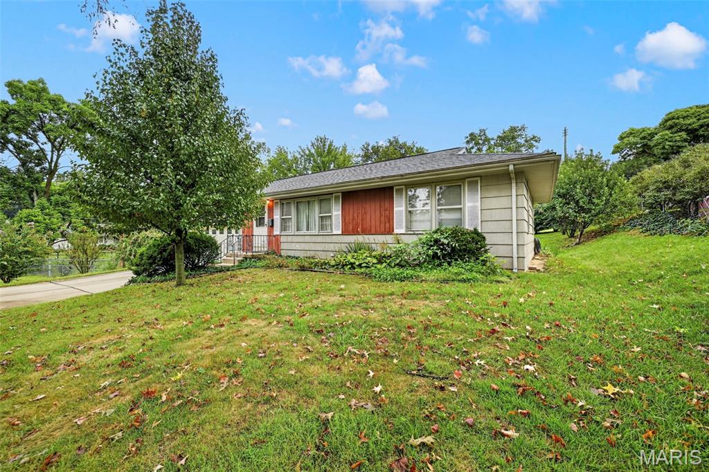 1472 Grant Road