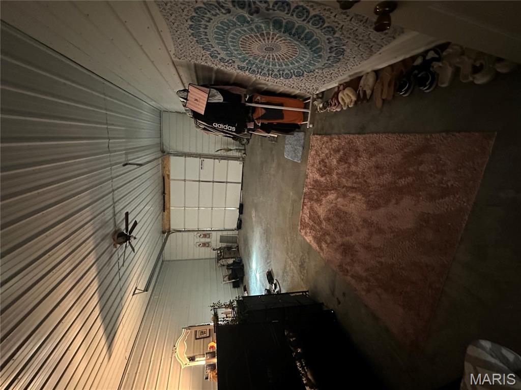 Unknown - Commercial Sale