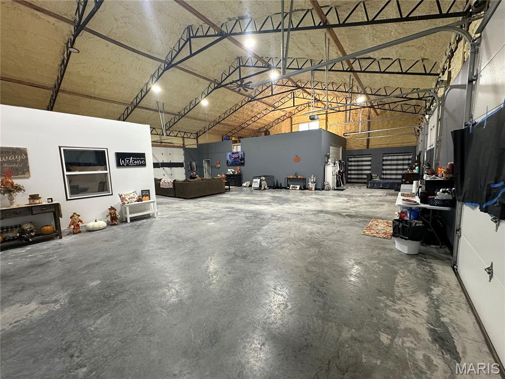 Unknown - Commercial Sale