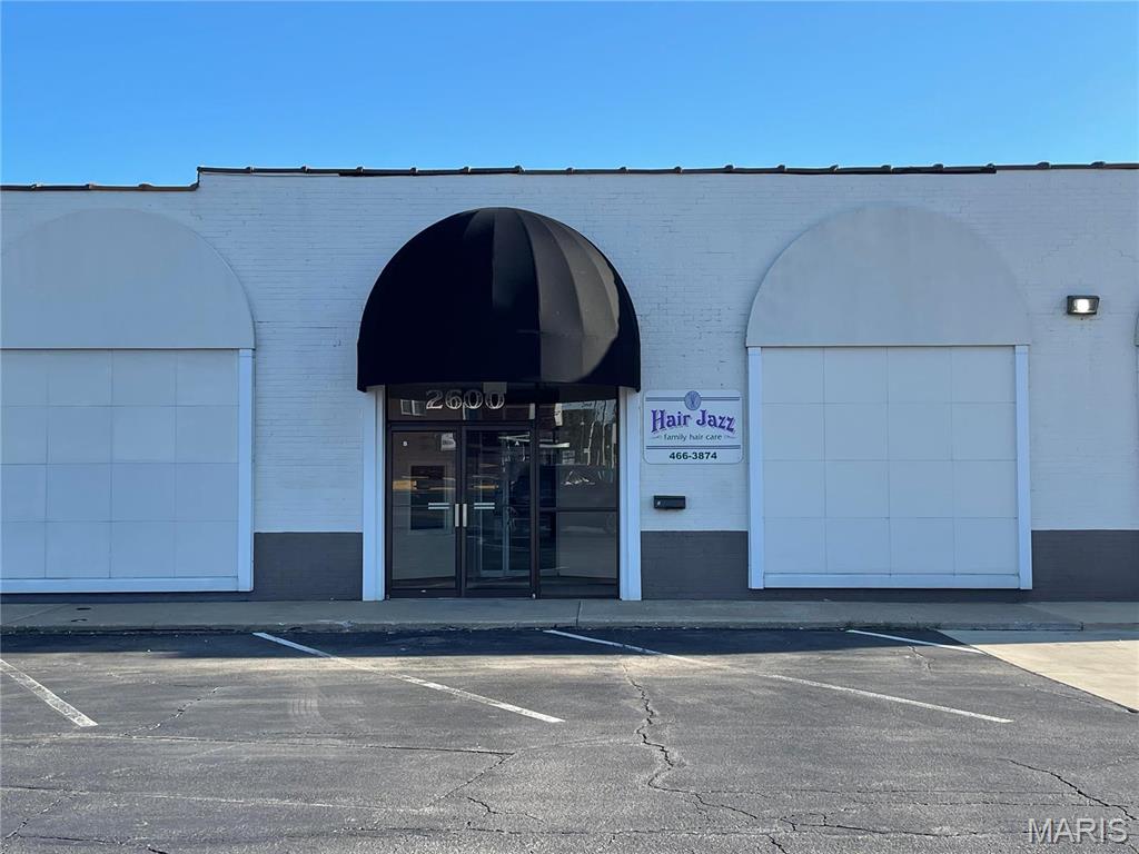 Photo 1 of 10 — 2600 State Street, Alton, IL 62002