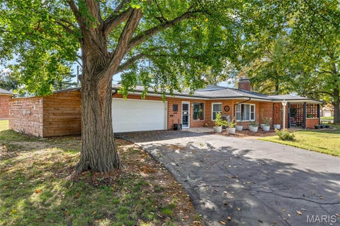 Tiny photo for 8934 Felicia Drive, Unincorporated, MO 63123 (MLS # 26069137)
