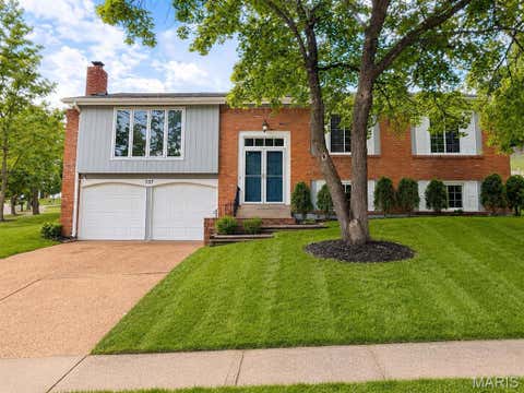 Photo of 737 Country Heights Court, Manchester, MO 63021 (MLS # 26046146)
