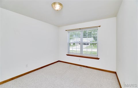Tiny photo for 25 Spanish Oak Court, Troy, MO 63379 (MLS # 26048319)