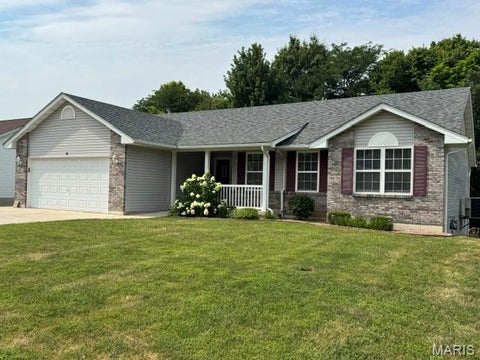 Photo of 25 Spanish Oak Court, Troy, MO 63379 (MLS # 26048319)