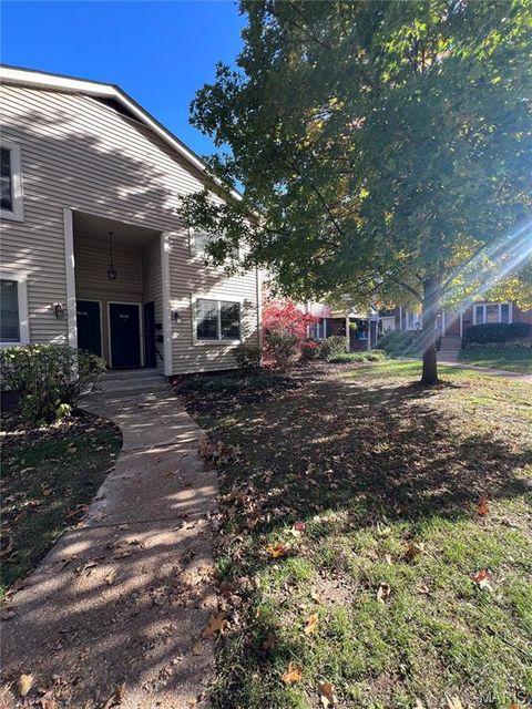 9040 W Swan Circle Brentwood MO 63144