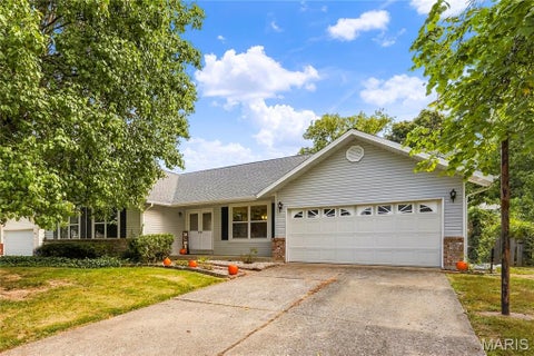 Photo of 1278 Stephenridge Drive, St Charles, MO 63304 (MLS # 26057939)