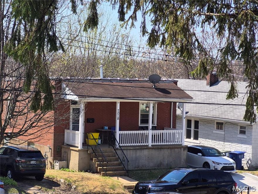 Beautifully updated 2 bedrooms, 2 baths home for rent. Contemporary and easy to clean flooring throughout the house. Living room features a charming exposed stone chimney, built-ins, and sconce lighting. Bright and spacious kitchen with gas range and all stainless appliances (with a gas stovetop). Lower level offers a bonus room with closet, second full bathroom, laundry room, lots of open space and walk-out to the private fenced in backyard. This house located in a convenient and desirable location in Franz Park Neighborhood minutes to highway 40/64.  

No smoking is allowed anywhere at the property. Owner pays for sewer and water. Tenant is responsible for all utilities, grass cutting and snow removal. Two months security deposit required. Pet policy is negotiable. Renter insurance required.