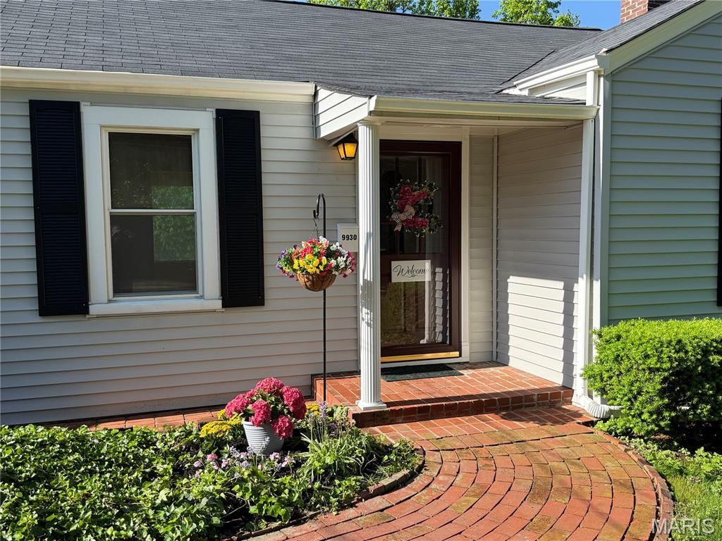 Photo of 9930 Carlyle Avenue, Overland, MO 63114 (MLS # 26026498)