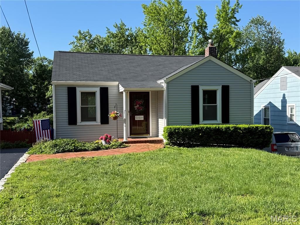 Photo of 9930 Carlyle Avenue, Overland, MO 63114 (MLS # 26026498)