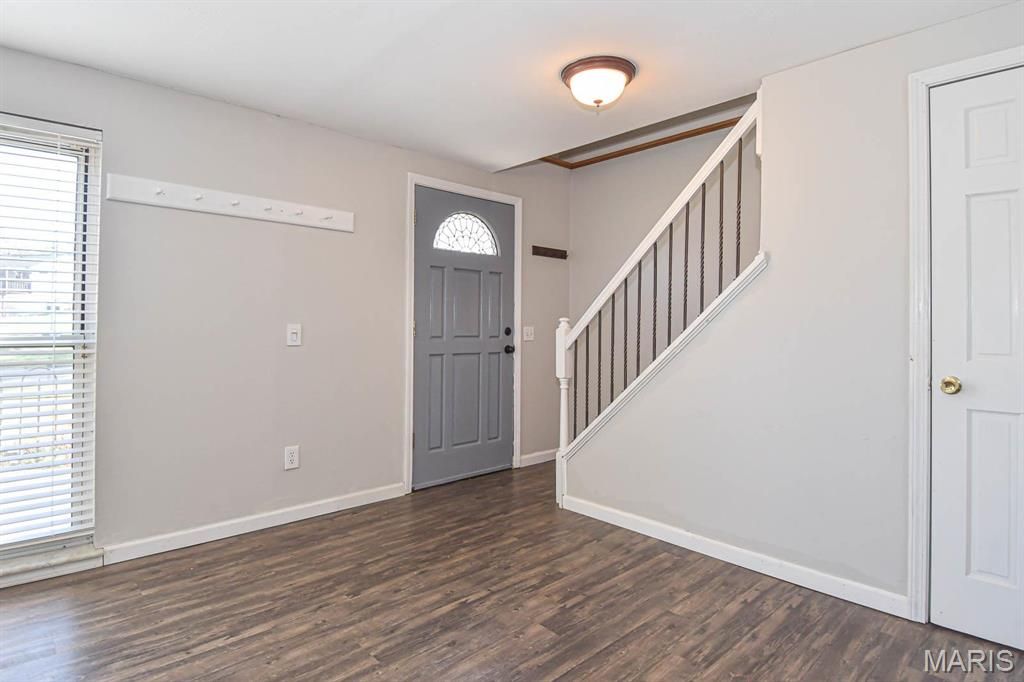 Photo of 803 Villette Court, Ballwin, MO 63011 (MLS # 26012212)