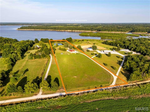 Photo of 18900 Monroe Road 451, Paris, MO 65275 (MLS # 26045509)