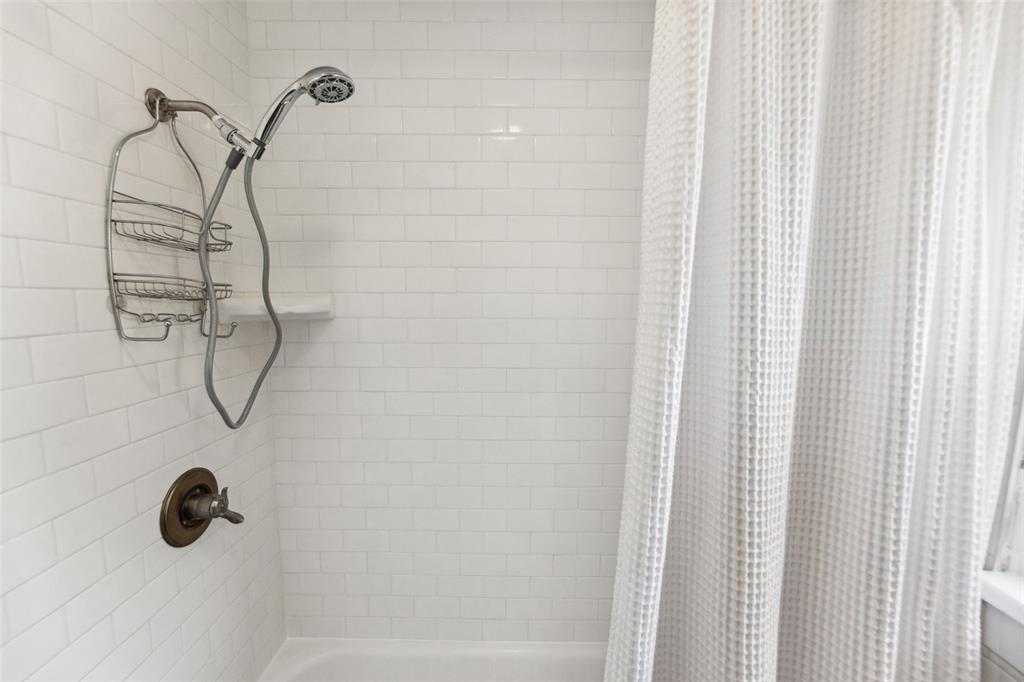 Edwardsville, Illinois 62025, United States, 3 Bedrooms Bedrooms, ,1 BathroomBathrooms,Residential,Pending,131581