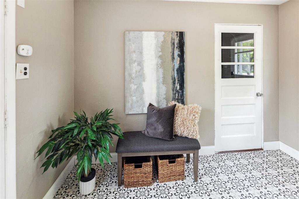 Edwardsville, Illinois 62025, United States, 3 Bedrooms Bedrooms, ,1 BathroomBathrooms,Residential,Pending,131581