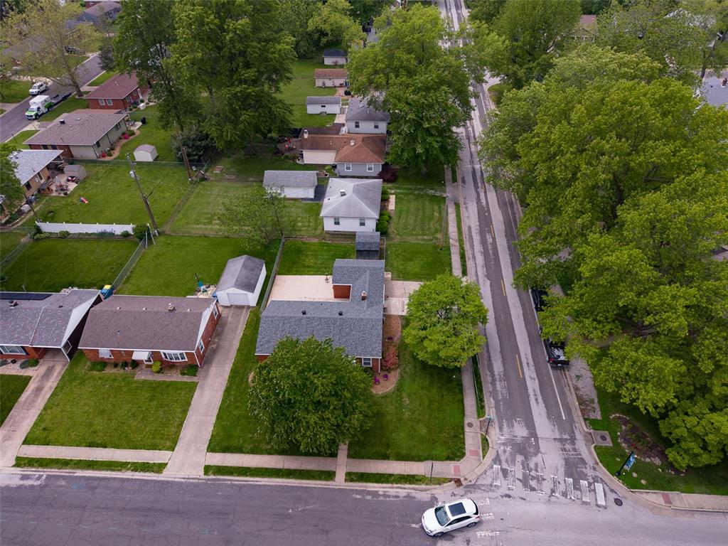 Edwardsville, Illinois 62025, United States, 3 Bedrooms Bedrooms, ,1 BathroomBathrooms,Residential,Pending,131581