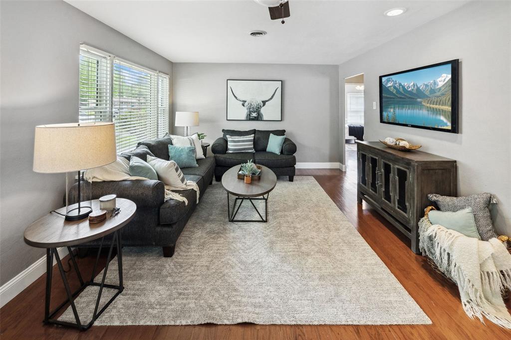 Edwardsville, Illinois 62025, United States, 3 Bedrooms Bedrooms, ,1 BathroomBathrooms,Residential,Pending,131581