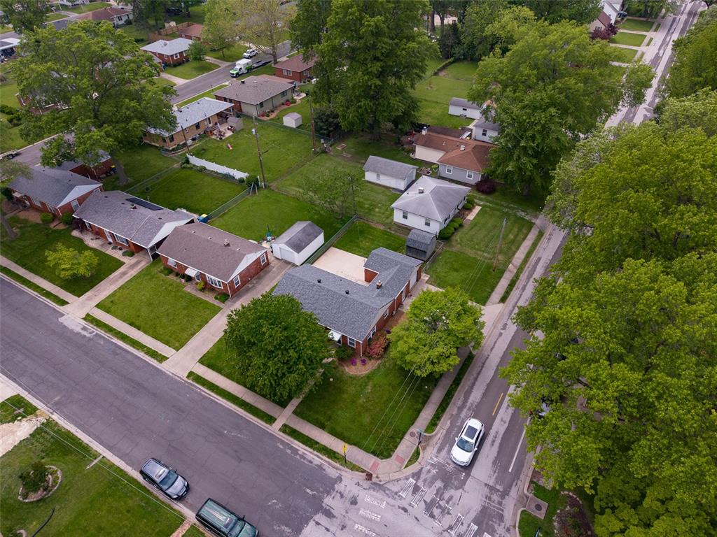 Edwardsville, Illinois 62025, United States, 3 Bedrooms Bedrooms, ,1 BathroomBathrooms,Residential,Pending,131581