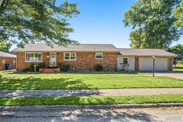 2316 SAINT BERNARD AVE, GRANITE CITY, IL 62040 - Image 26fbe2fd56af866ce8aeaf85abc2cbcd/992457166