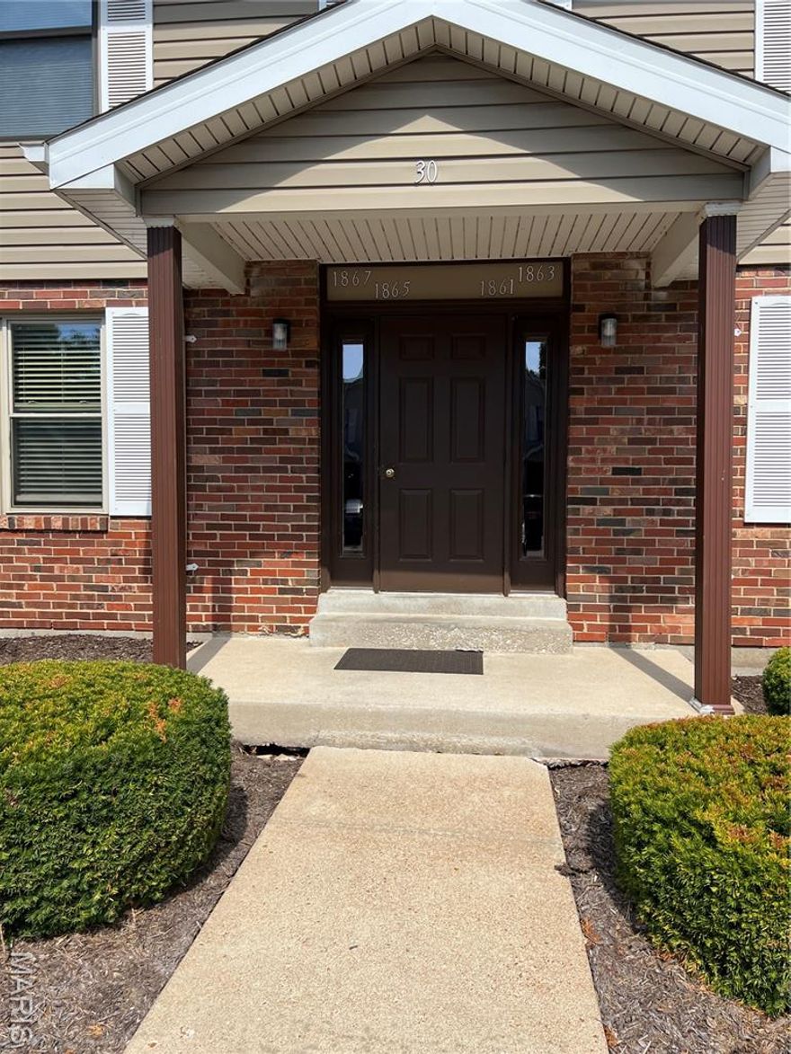 Welcome to 1863 High Sun Dr. In beautiful FLorissant. This 1 bedroom 1 bath condo just got a refresh and ready for your personal touches. Move in Ready! Offering low maintenance living combined with modern finishes. Fresh paint, new flooring, and new appliances. Conveniently located near shopping centers, easy access to public transportation and parks in the well established Florissant community. Hazelwood schools!  Whether you are a first time home buyer, downsizing or looking for a solid move in ready condo, this one is worth the look! Updates Done. Great Location. Ready for Showings. Don't miss your opportunity to own and not Rent