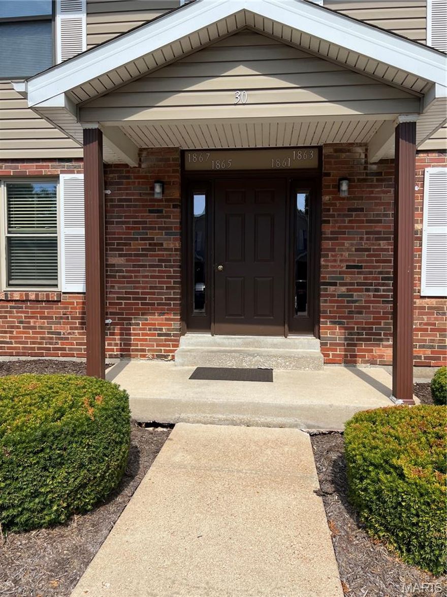 Welcome to 1863 High Sun Dr. In beautiful FLorissant. This 1 bedroom 1 bath condo just got a refresh and ready for your personal touches. Move in Ready! Offering low maintenance living combined with modern finishes. Fresh paint, new flooring, and new appliances. Conveniently located near shopping centers, easy access to public transportation and parks in the well established Florissant community. Hazelwood schools!  Whether you are a first time home buyer, downsizing or looking for a solid move in ready condo, this one is worth the look! Updates Done. Great Location. Ready for Showings. Don't miss your opportunity to own and not Rent