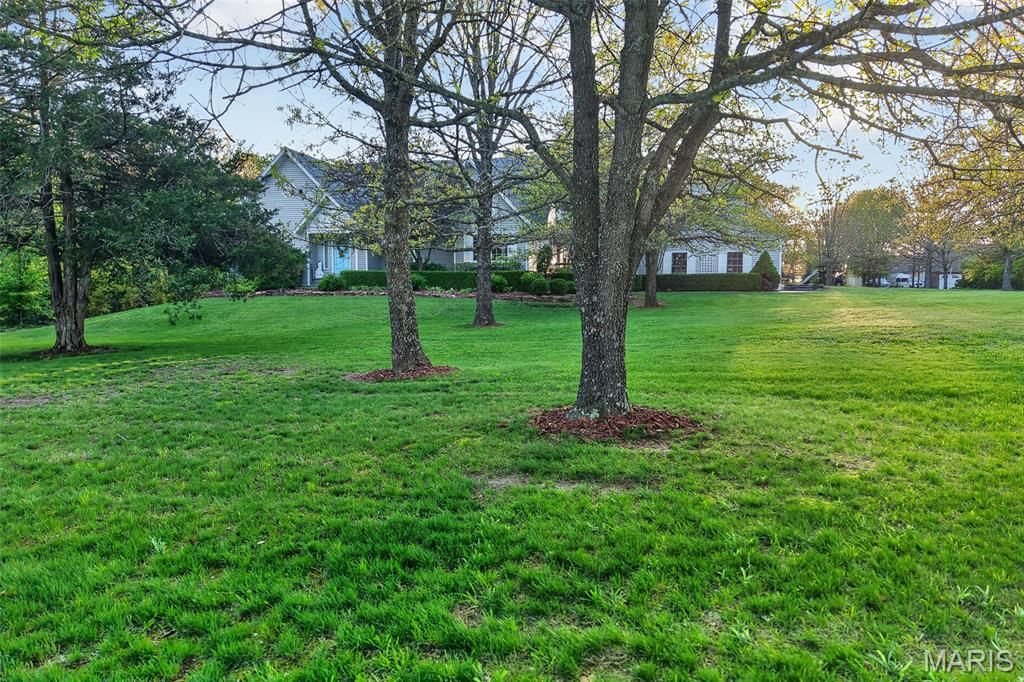 Photo of 23233 Paradise Drive, Lebanon, MO 65536 (MLS # 26023911)