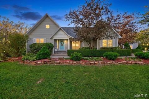 Photo of 23233 Paradise Drive, Lebanon, MO 65536 (MLS # 26023911)