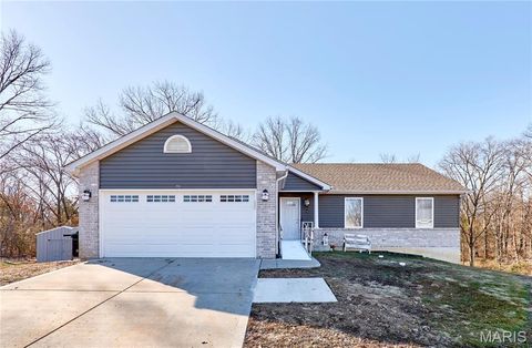 Photo of 70 Village Circle Drive, Winfield, MO 63389 (MLS # 25081758)