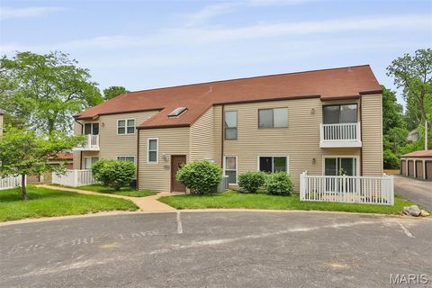 1306 Glendale Gardens Drive C Glendale MO 63122