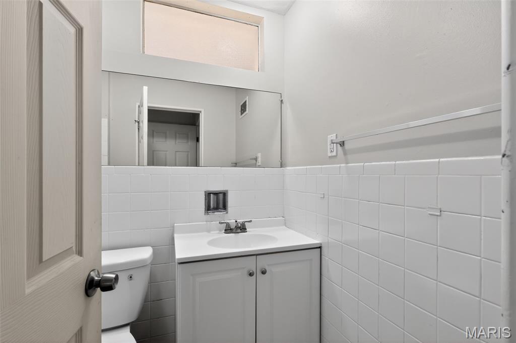 Hathaway Manor 8 - Residential