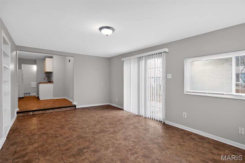 Hathaway Manor 8 - Residential