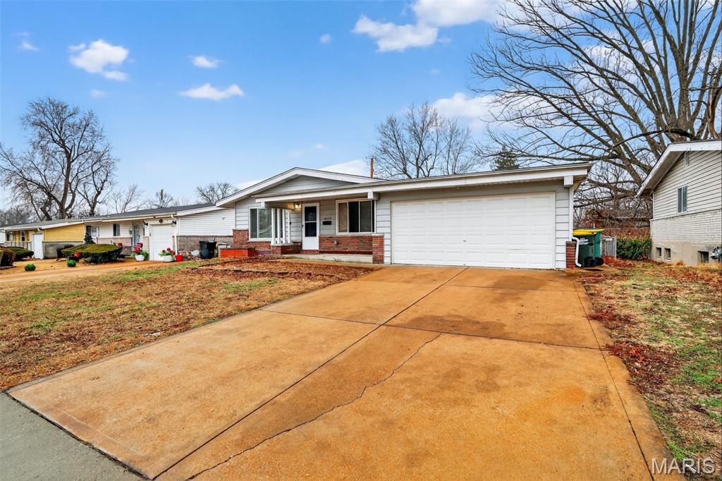 Hathaway Manor 8 - Residential