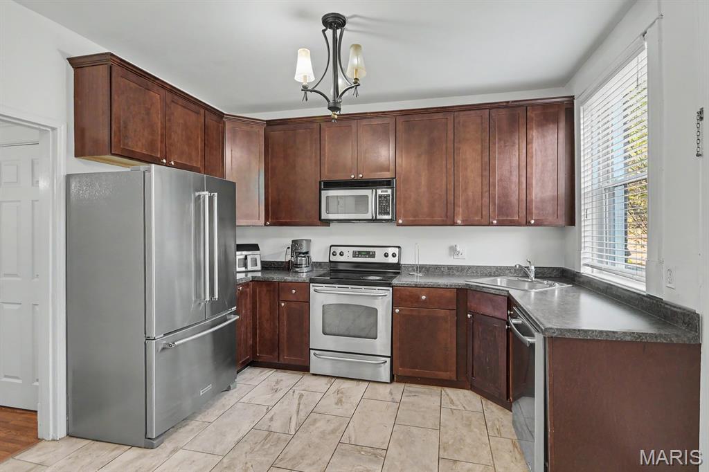 West Portland Place - Residential Lease