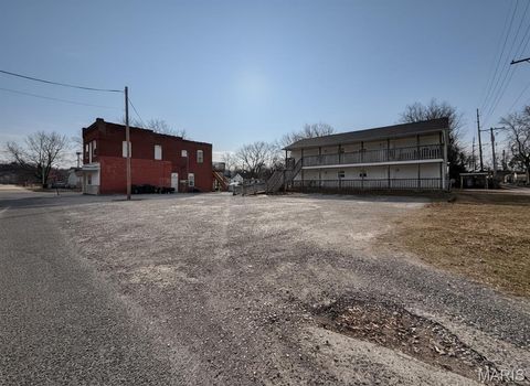 101 and 105 S 5th Street Dupo IL 62239