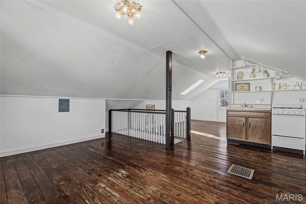 Avondale Blk 13 Lt 3 & Lt Pt 4 Bdy Adj - Residential