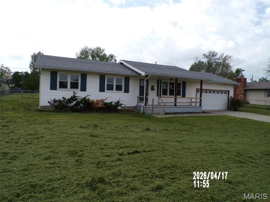 Photo of 318 Farmers Lane, Lebanon, MO 65536 (MLS # 26025973)