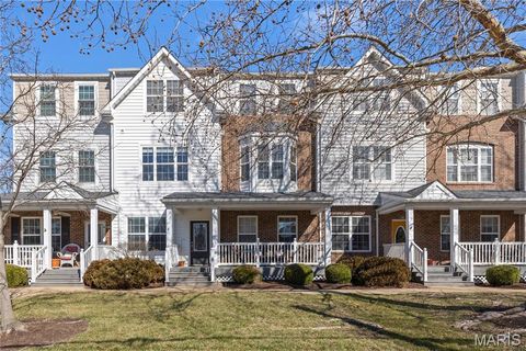 Photo of 231 W Monroe Avenue #205, Kirkwood, MO 63122 (MLS # 26012050)