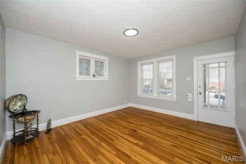 Tiny photo for 4964 Pernod Avenue #A, St Louis, MO 63139 (MLS # 26000006)