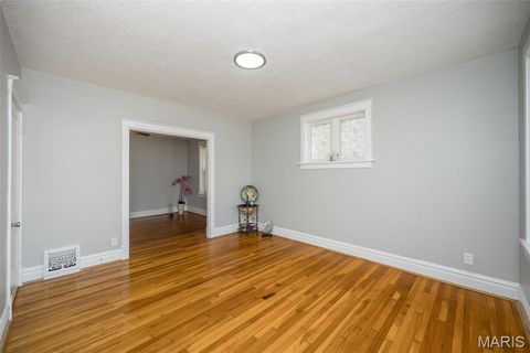 Tiny photo for 4964 Pernod Avenue #A, St Louis, MO 63139 (MLS # 26000006)