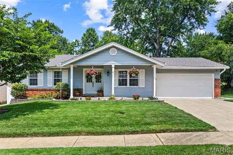 Photo of 223 Shadyoak Drive, Ballwin, MO 63021 (MLS # 26047933)